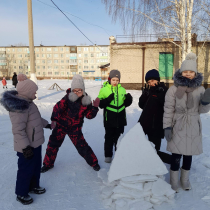 Зимние постройки-забава для детей!.